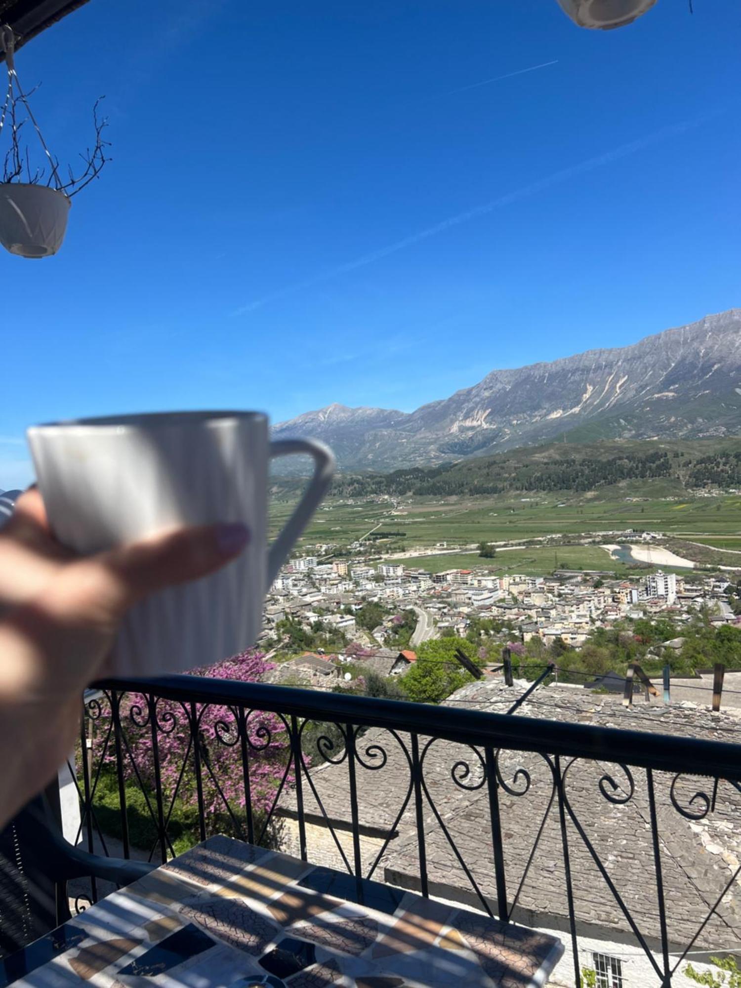 Hotel Himalayas Gjirokastër Exterior foto