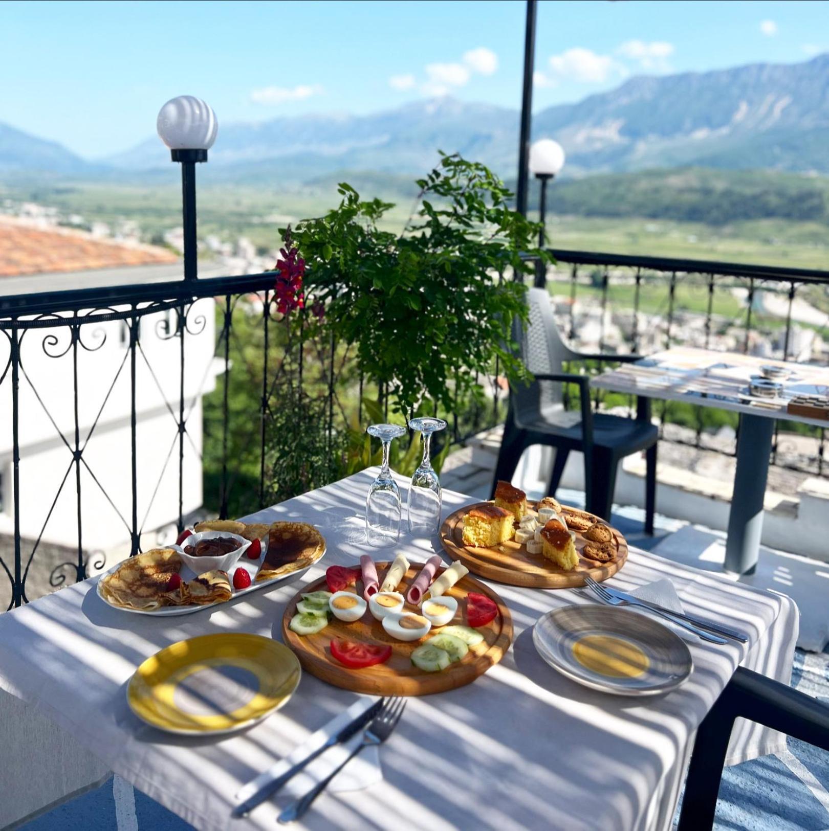 Hotel Himalayas Gjirokastër Exterior foto